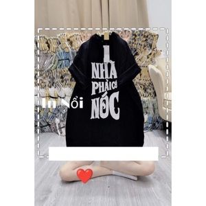 Unisex Black T-shirt Print Words ‘Nha phai co noc’